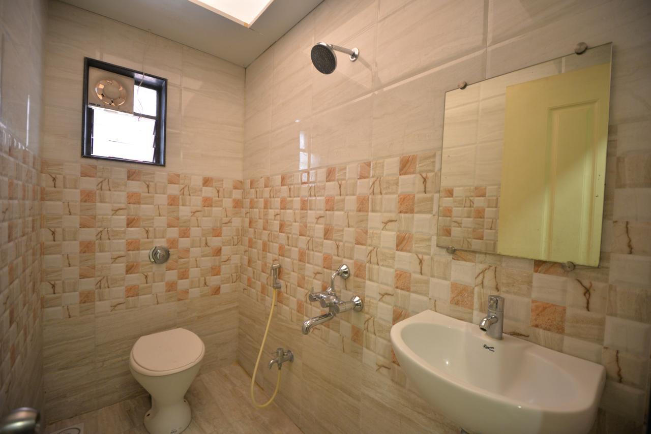 Hotel Radhe Krishna Solapur Eksteriør billede